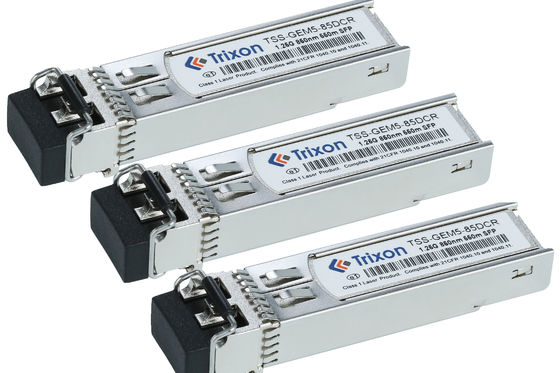 Mua Module thu phát QSFP với khoảng cách tối đa 40KM, tốc độ dữ liệu 40 Gbps và dải nhiệt độ 0~70°C để truyền dữ liệu tốc độ cao sản xuất trực tuyến
